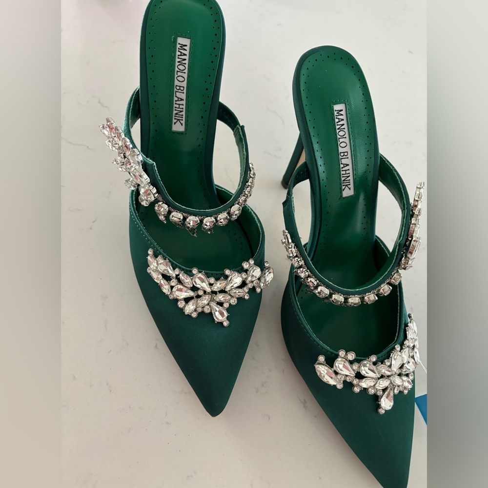 Manolo Blahnim Lurum satin green rhinestone. New without box or bag. Size 40